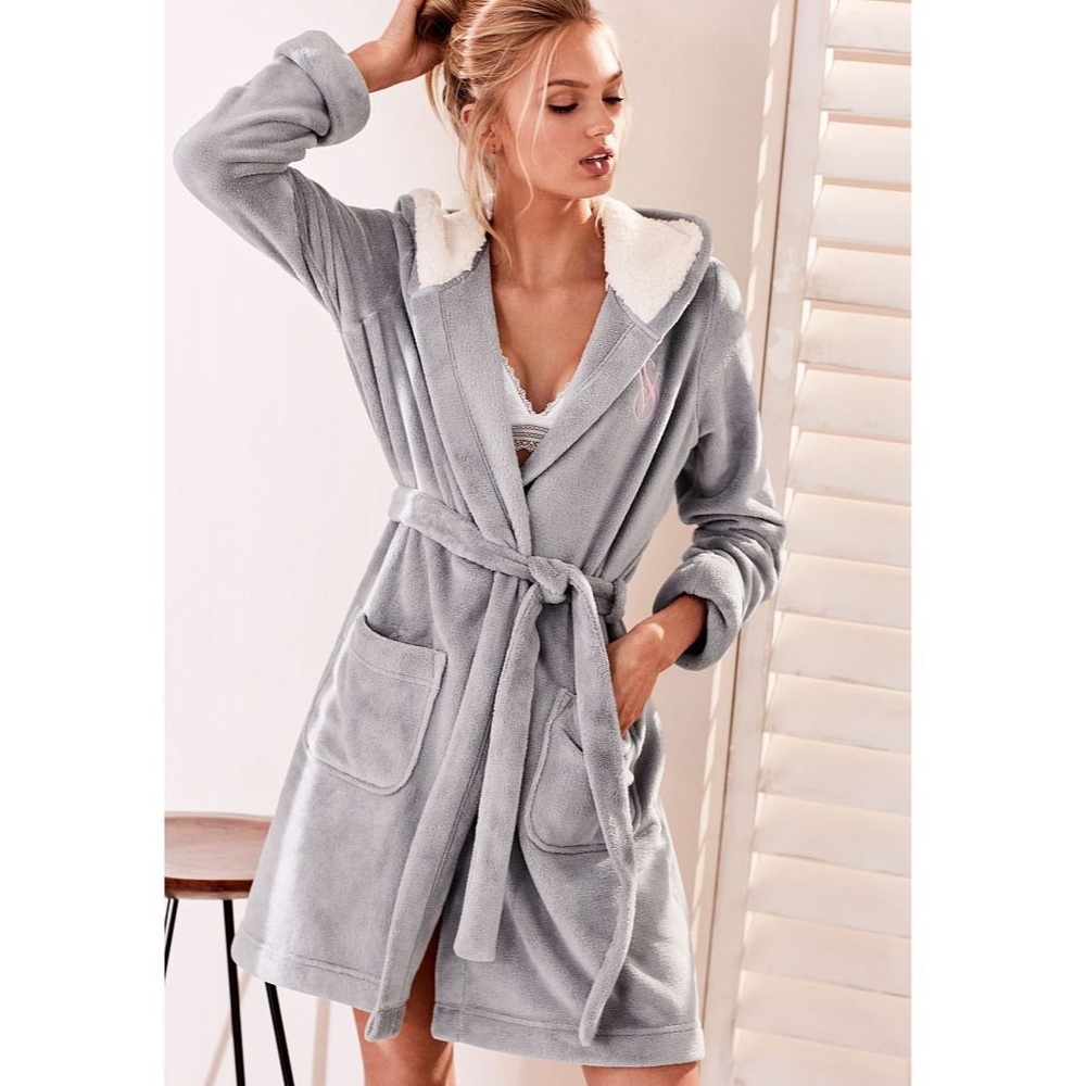 Victoria’s Secret Cozy Hooded Short Robe